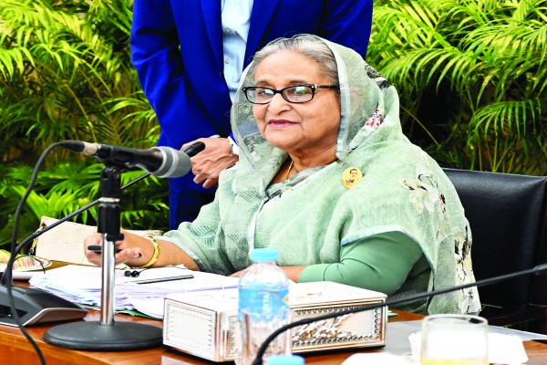 রেমালে ক্ষতিগ্রস্ত বেড়িবাঁধ দ্রুত মেরামত করতে নির্দেশঃ প্রধানমন্ত্রীর
