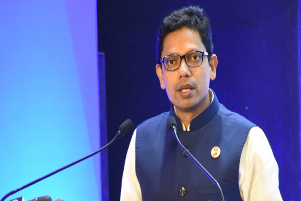 ৫১ কোটি টাকা লোপাট করেছেন বলে জানিয়েছেন ডাক টেলিযোগাযোগ ও তথ্য প্রযুক্তি প্রতিমন্ত্রী