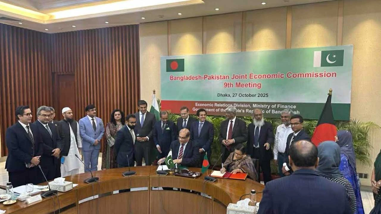 বাংলাদেশ করাচি বন্দর ব্যবহার করতে  পারবে বলে সম্মতি দিয়েছে পাকিস্তান