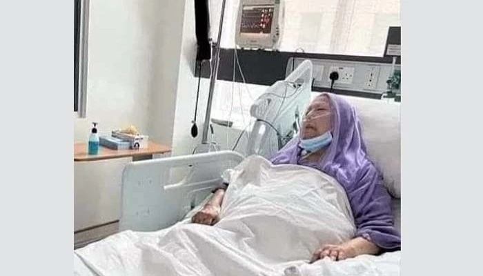 সিসিইউতে নিবিড় পর্যবেক্ষণে খালেদা জিয়া, আগামীকাল সারা দেশে দোয়া